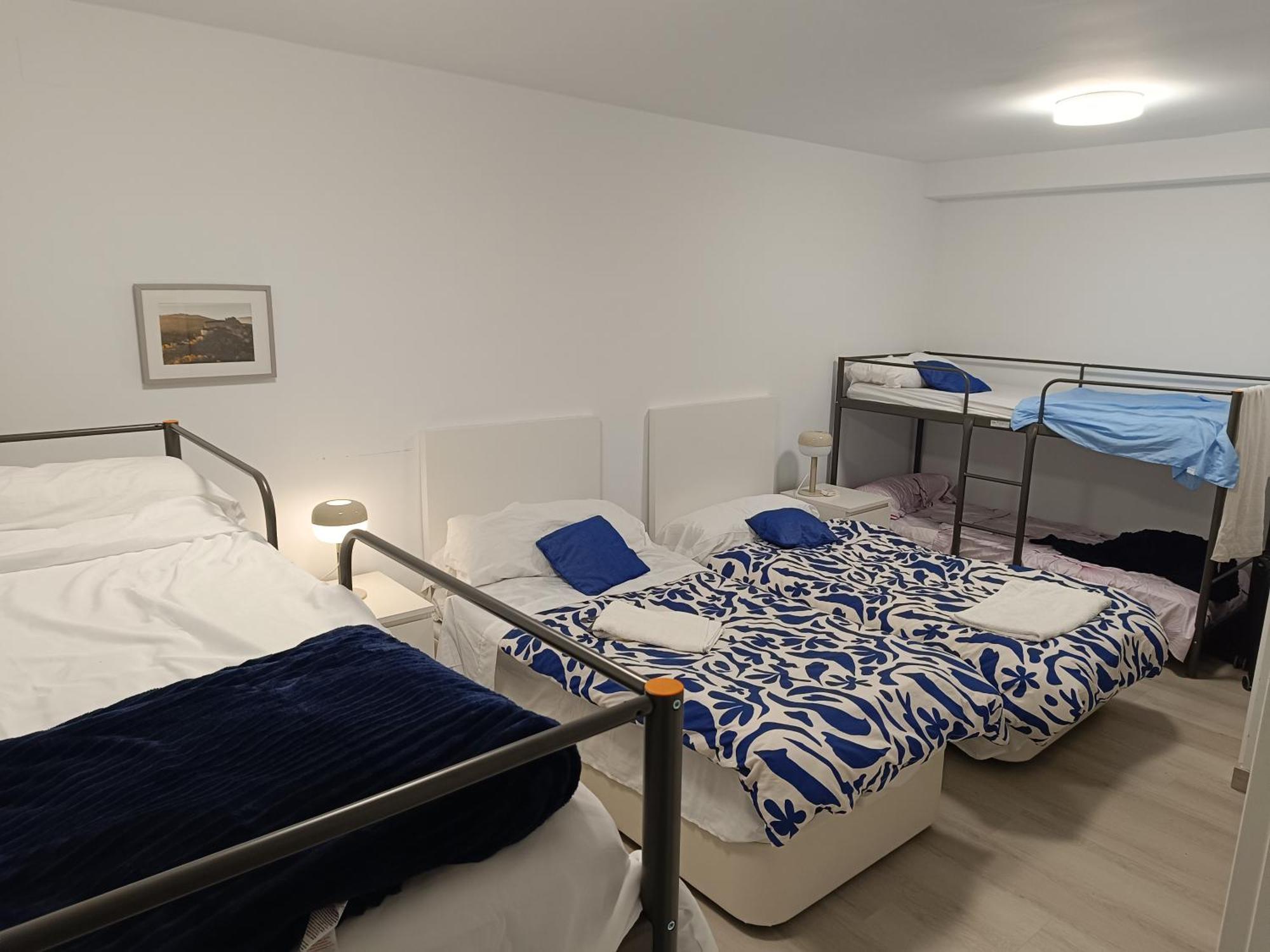 2-Centro Hab Compartida Masculina 8X Bed and Breakfast Madrid Eksteriør billede